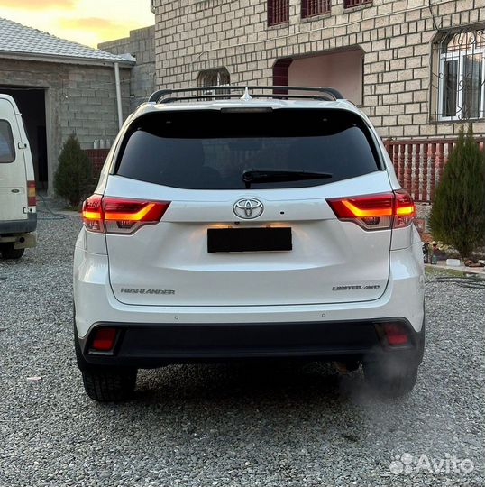 Toyota Highlander 2.0 AT, 2021, 38 921 км