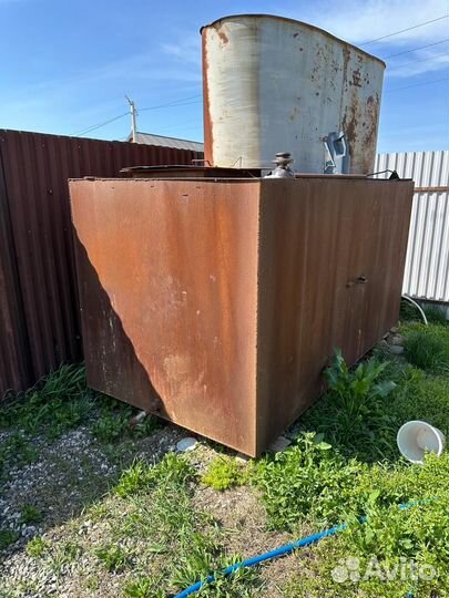 Бак для воды йомкость бочка