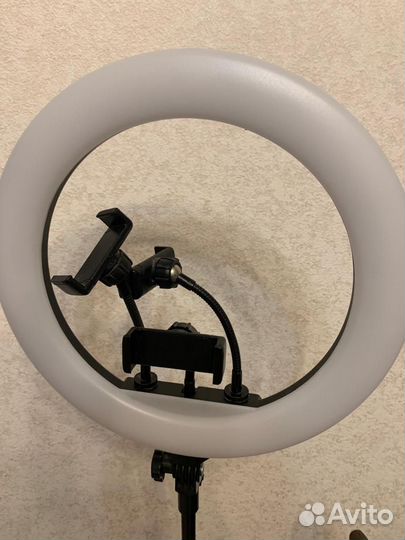 Кольцевая лампа 35см со штативом