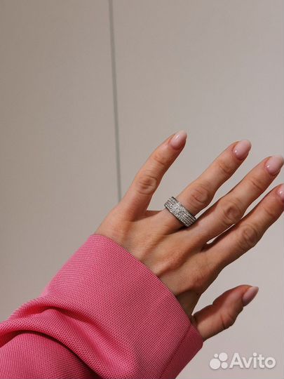 Кольцо со стразами широкое