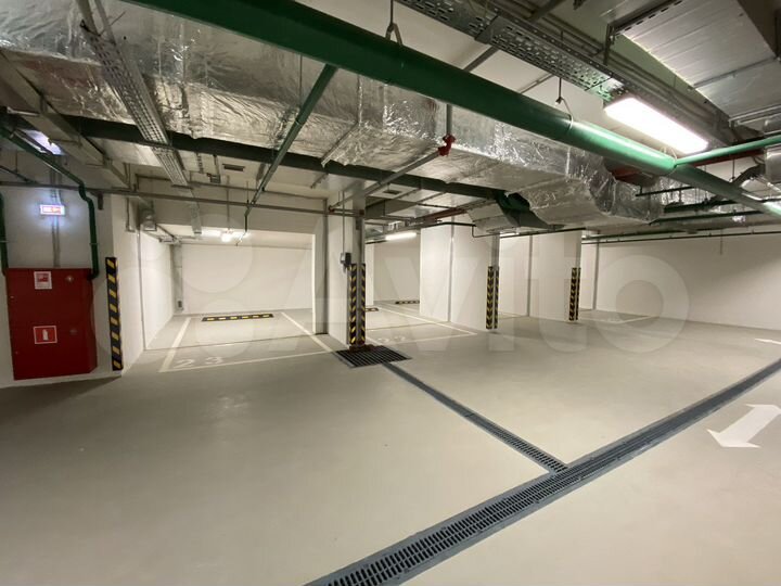 Машиноместо, 14 м²