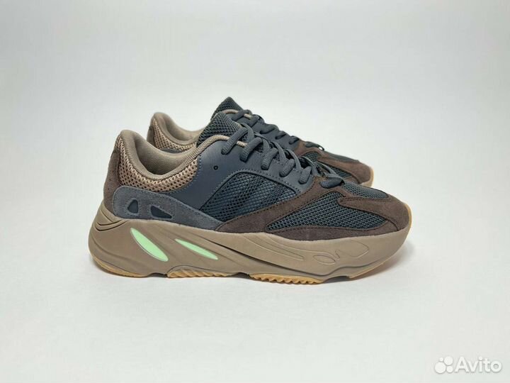 Кроссовки adidas yeezy boost 700