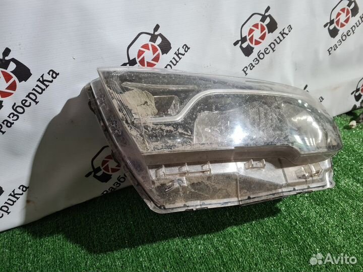 Фара левая Vesta дефектная