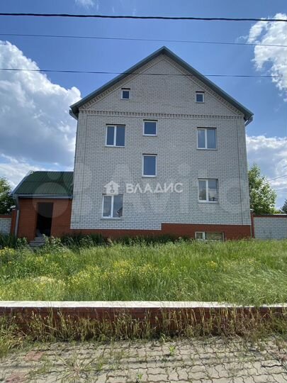 Дом 296,6 м² на участке 15 сот.