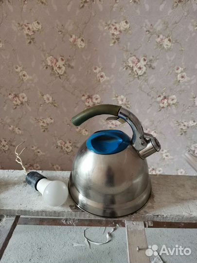 Кастрюли. Сковаротки. Чайники