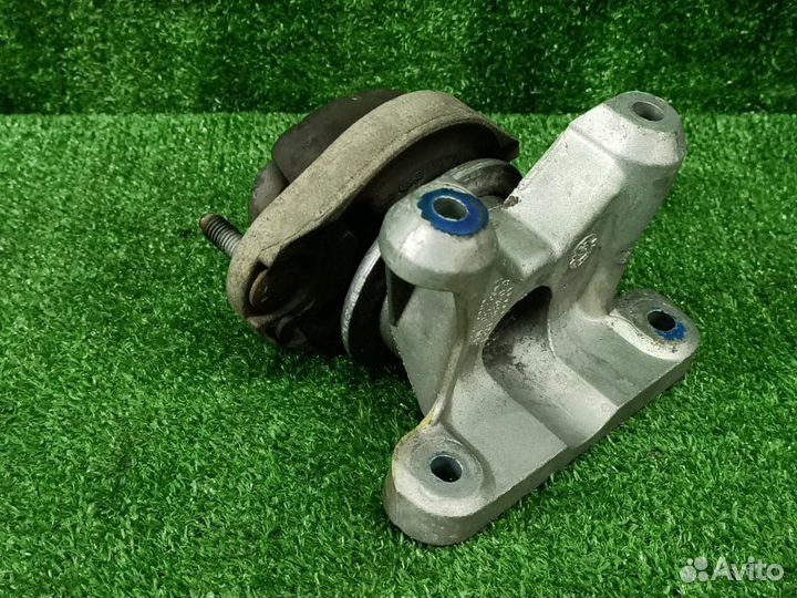 Опора кпп задняя Audi A4 B7 BFB 1.8T