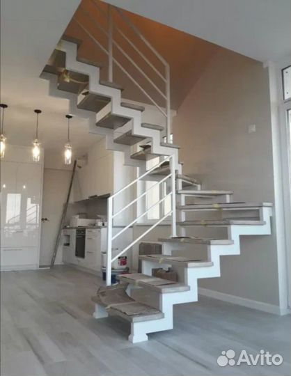 Металлическая лестница