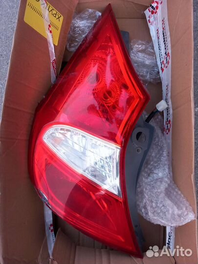 Фонарь задний левый