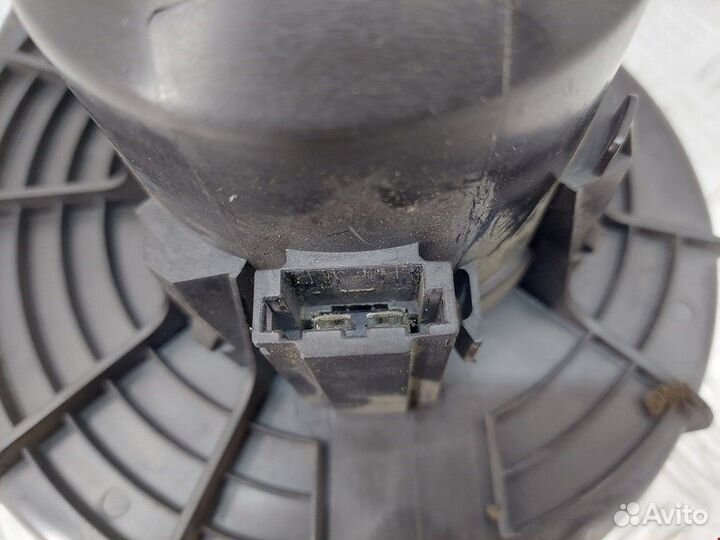 Моторчик печки для Opel Meriva A 13124703