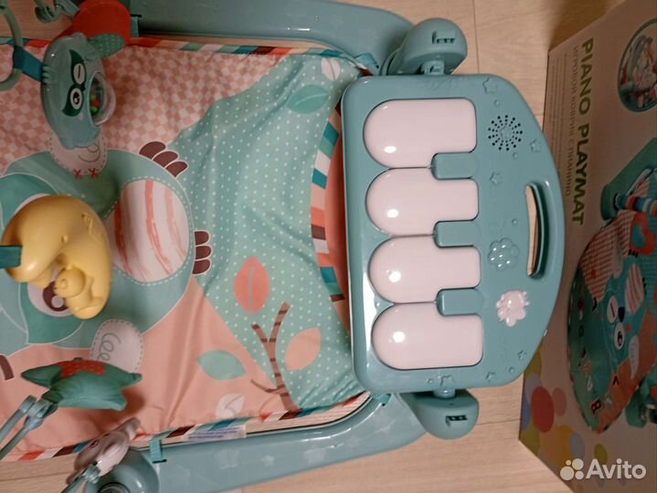 Развивающий коврик с пианино