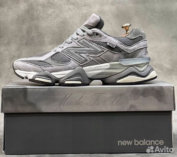 New balance 9060 серые разм. 42