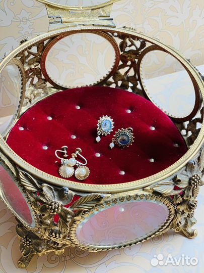 Винтажная антикварная шкатулка
