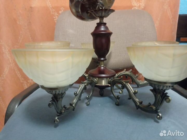 Люстра в зал б. у