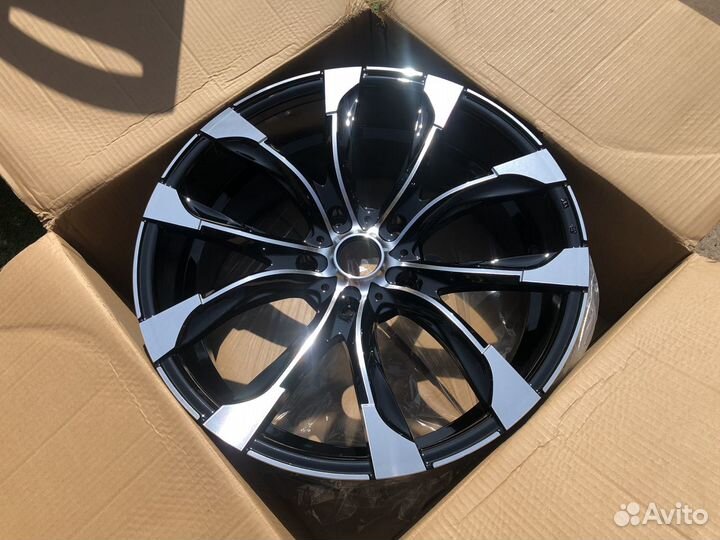 R22 Стильные Wald Jarret на LC200 LX570