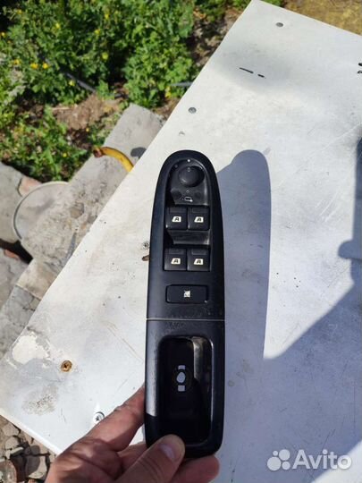 Блок предохранителей peugeot 607