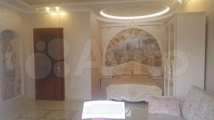 Дом 240 м² на участке 1 сот.