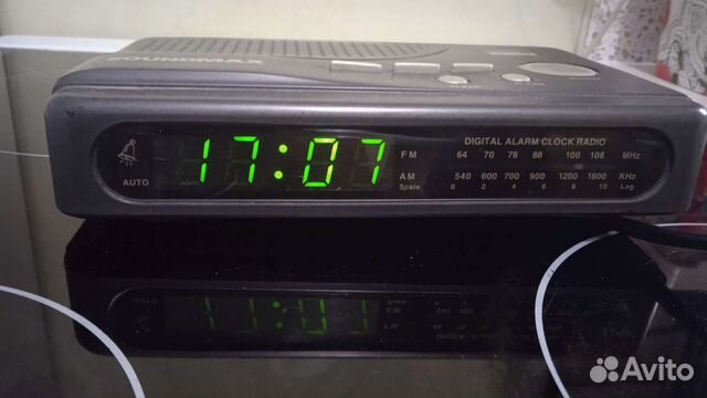 Часы электронные настольные часы с радио