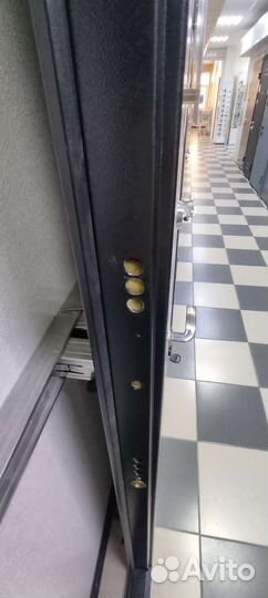 Дверь входная металлическая новая