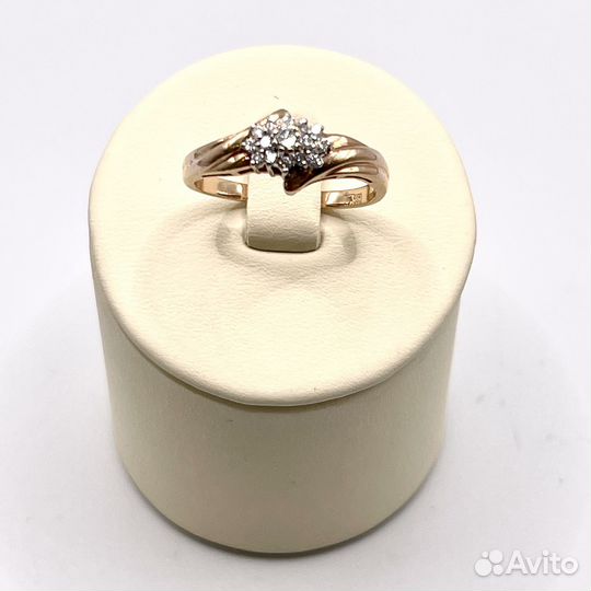 Золотое кольцо с бриллиантами 585
