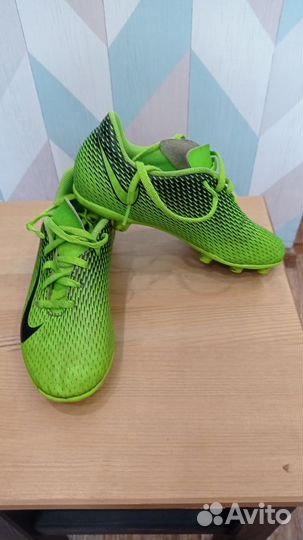 Футбольные бутсы nike