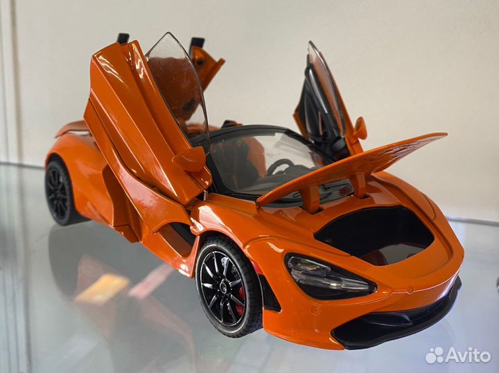 Машинка McLaren 720s / Игрушка / Модель Металл