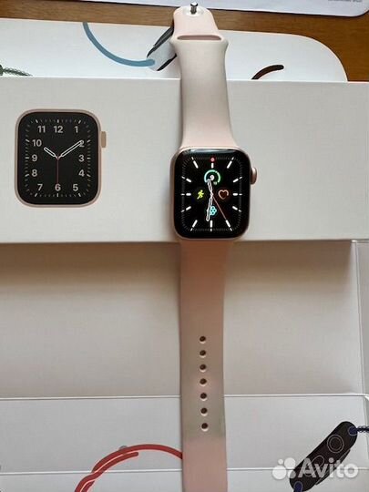 Часы Apple watch SE 40 mm 2020