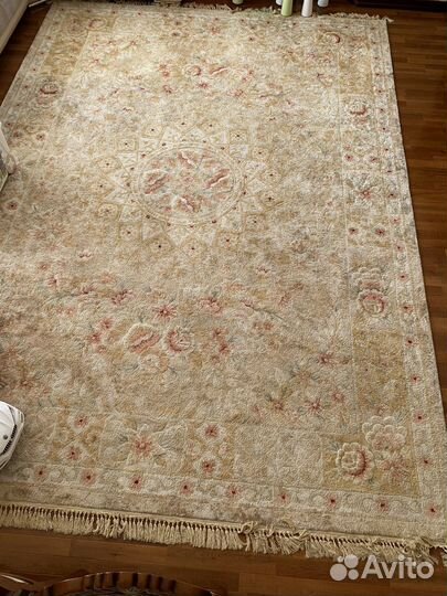 Ковер шелковый