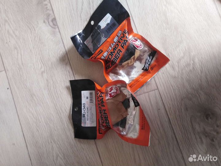 Сайлентблок 48725-20380 Toyota corolla