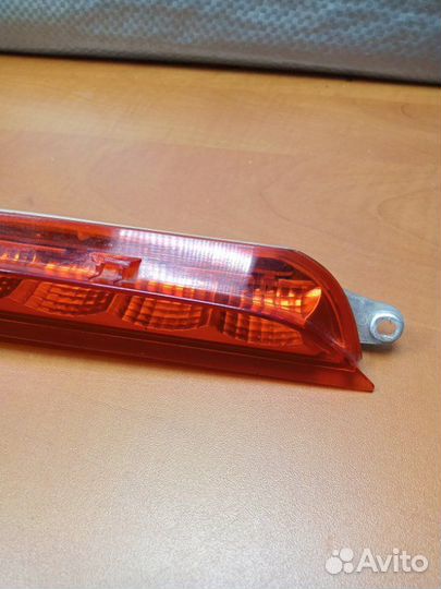 Фонарь задний (стоп сигнал) Mercedes-Benz