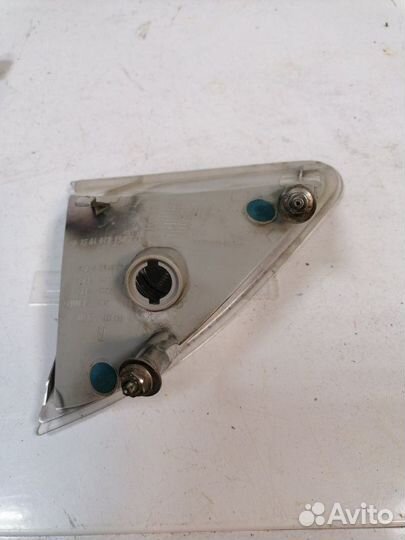 Габарит передний правый Mercedes Benz R 320Cdi