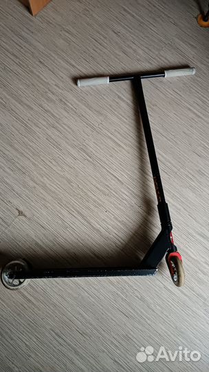 Трюковой самокат tilt