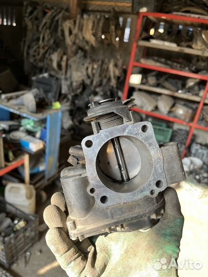 Volkswagen Vento Golf 3 2.0 ABA AGG AGY дроссель