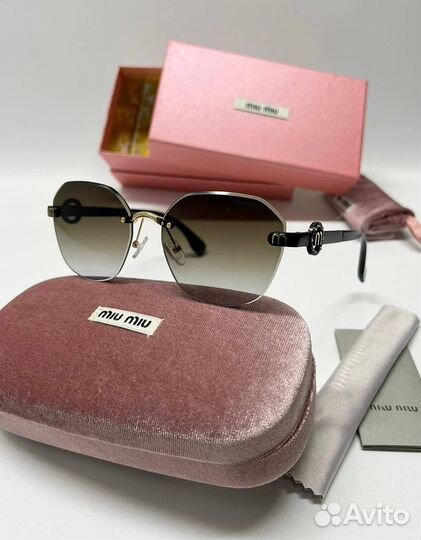 Солнцезащитные очки женские Miu Miu