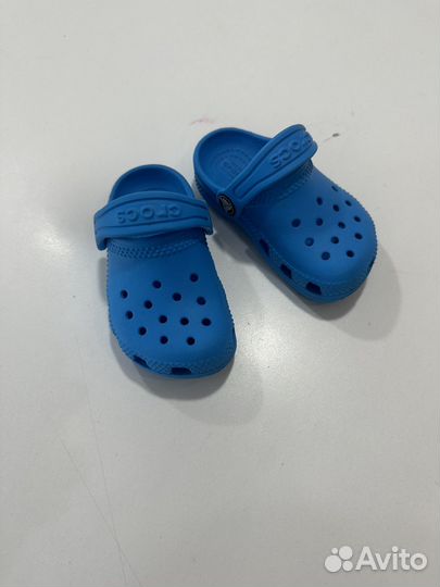 Продам crocs малышковые, р-р 6