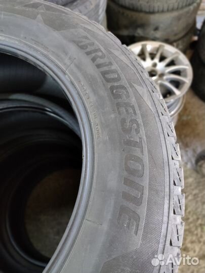 Bridgestone Blizzak DM-V2 275/60 R20