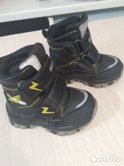 Ботинки демисезонные для мальчика.22 размер