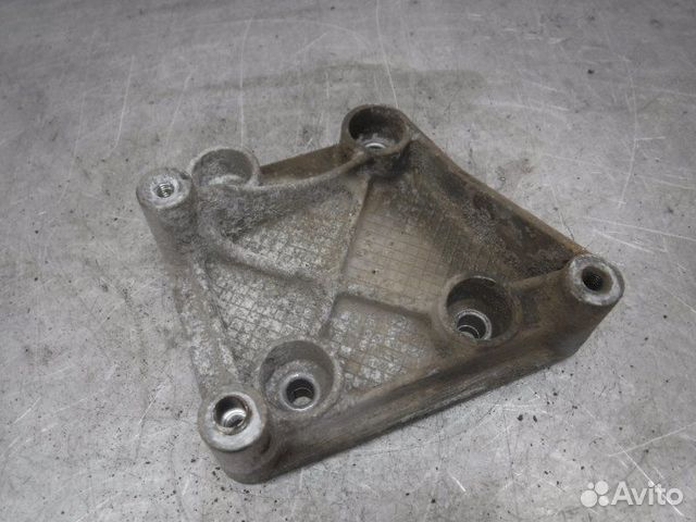 Кронштейн компрессора Peugeot 207 ET3J4 2008