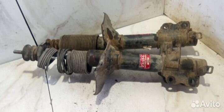 Амортизатор задний Nissan Primera P10 1995 334057