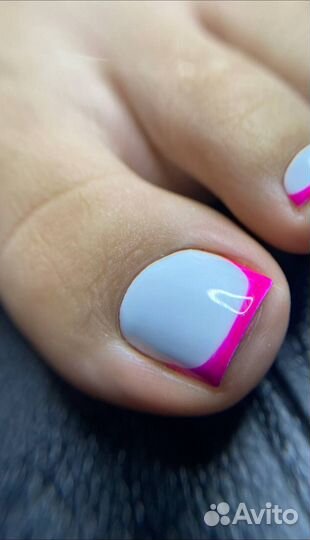 Маникюр педикюр