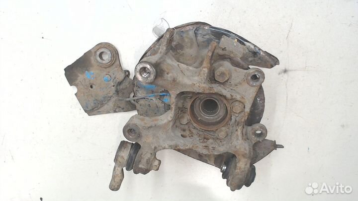 Ступица (кулак, цапфа) правая задняя Toyota RAV 4