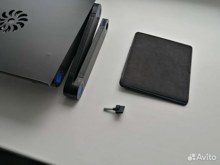 Столик для ноутбука