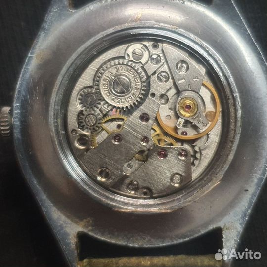 Часы Заря 21 камень на ходу