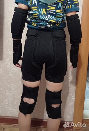 Комплект защиты для фигурного катания