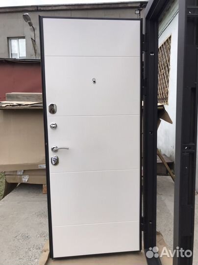 Стальная входная дверь