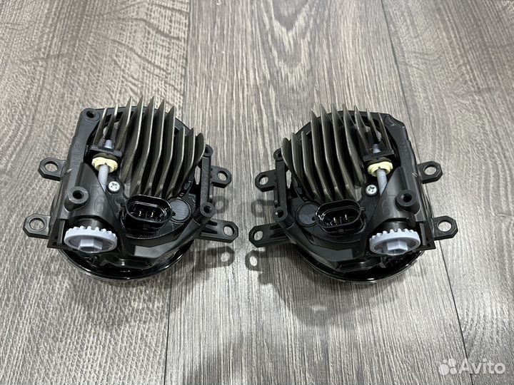 Противотуманки LED на Toyota/Lexus