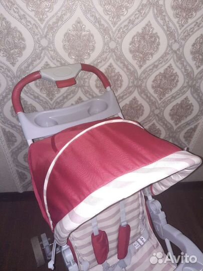 Прогулочная коляска