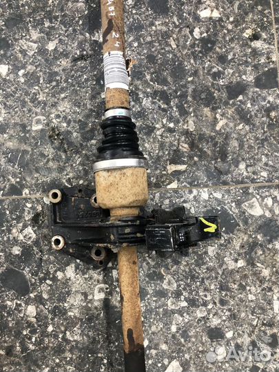 Привод передний правый Citroen C4 B7 / Ситроен С4