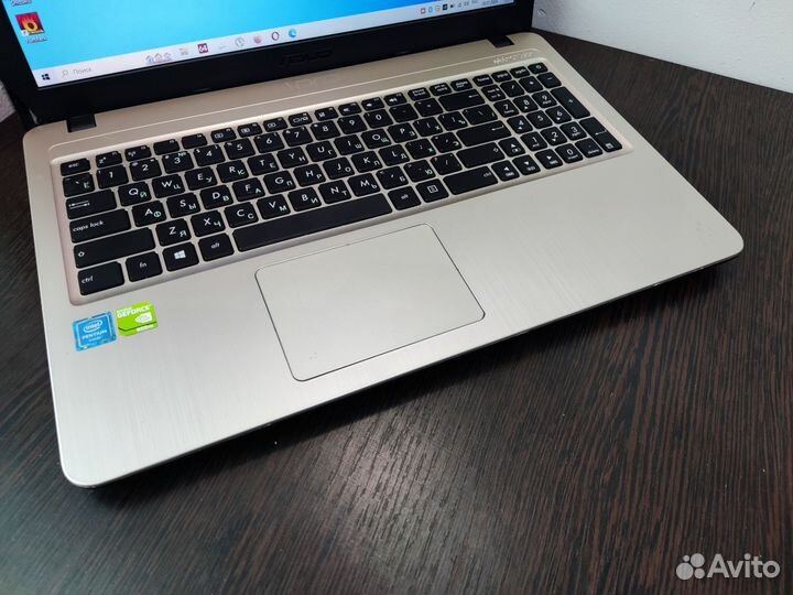 Ноутбук asus 15.6 N4200 2.5Ггц/GT 920Mx/SSD