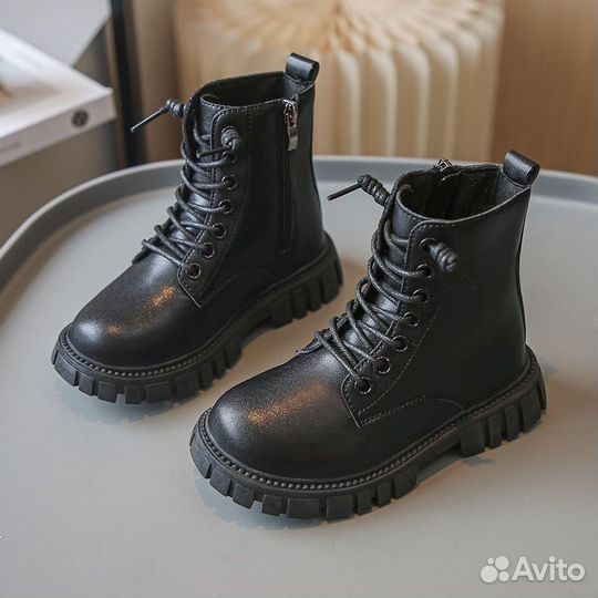 Детские ботинки новые