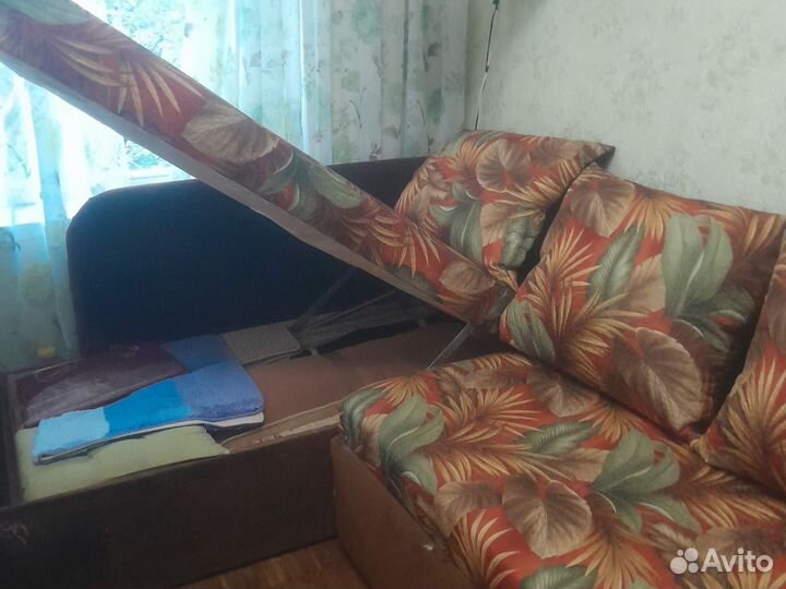 Угловой диван бу